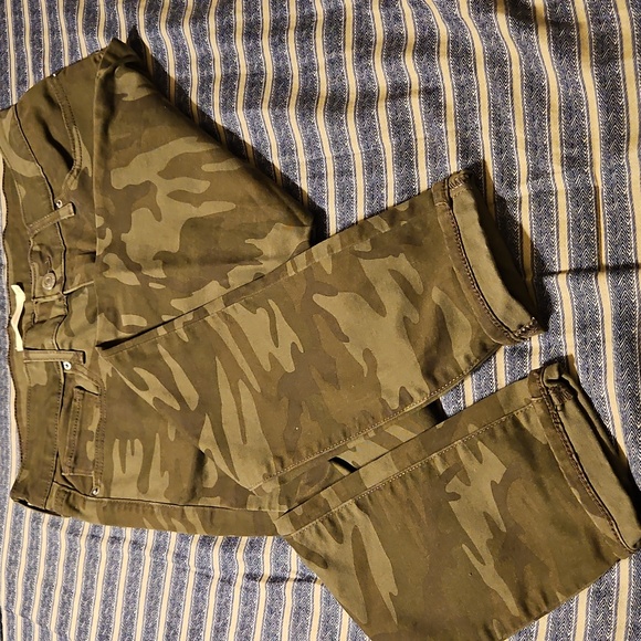 Levi's 711 - Picture 3 of 4